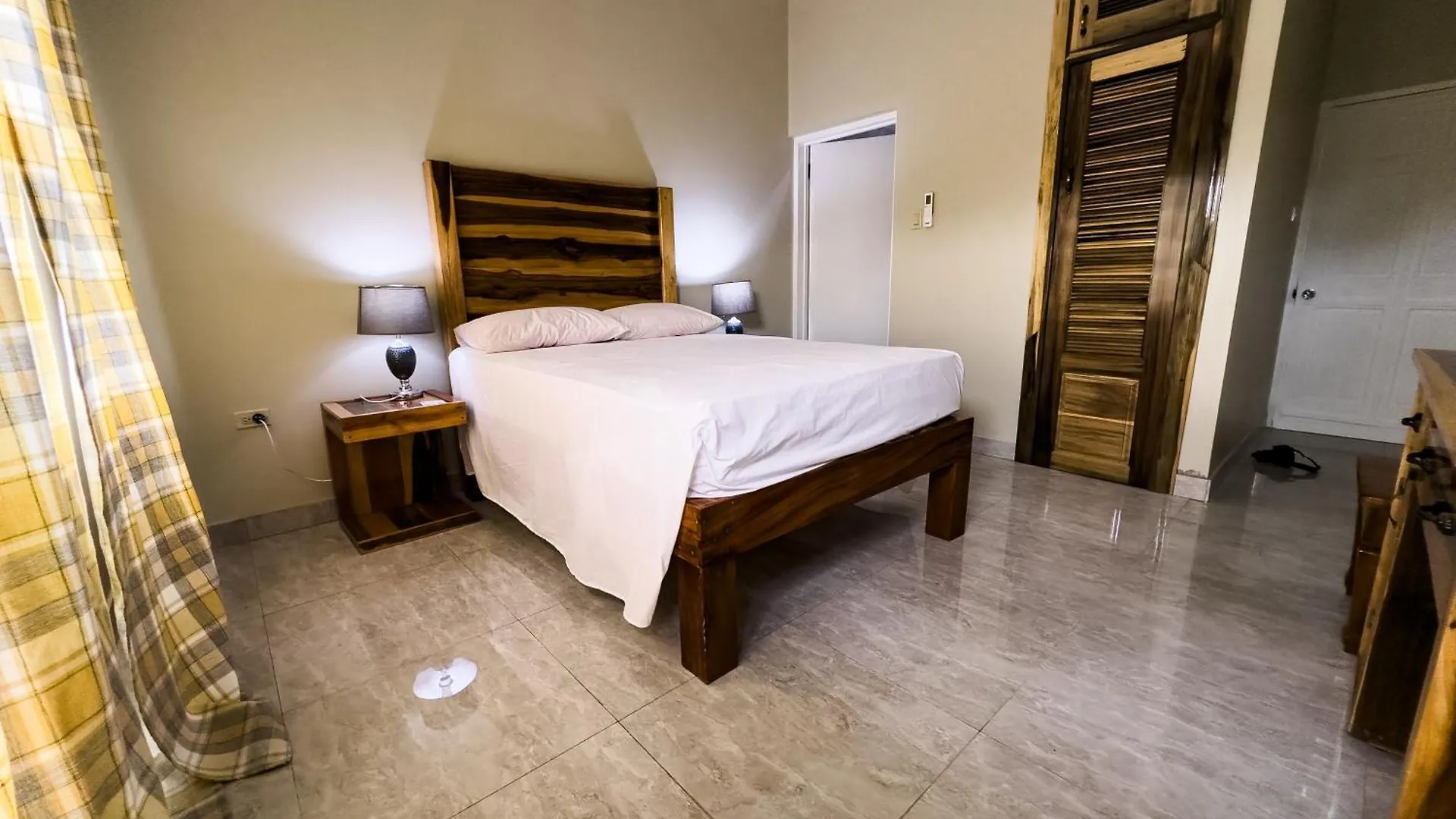 Guest house Demaroys Hotel Treasure Beach Jamaica